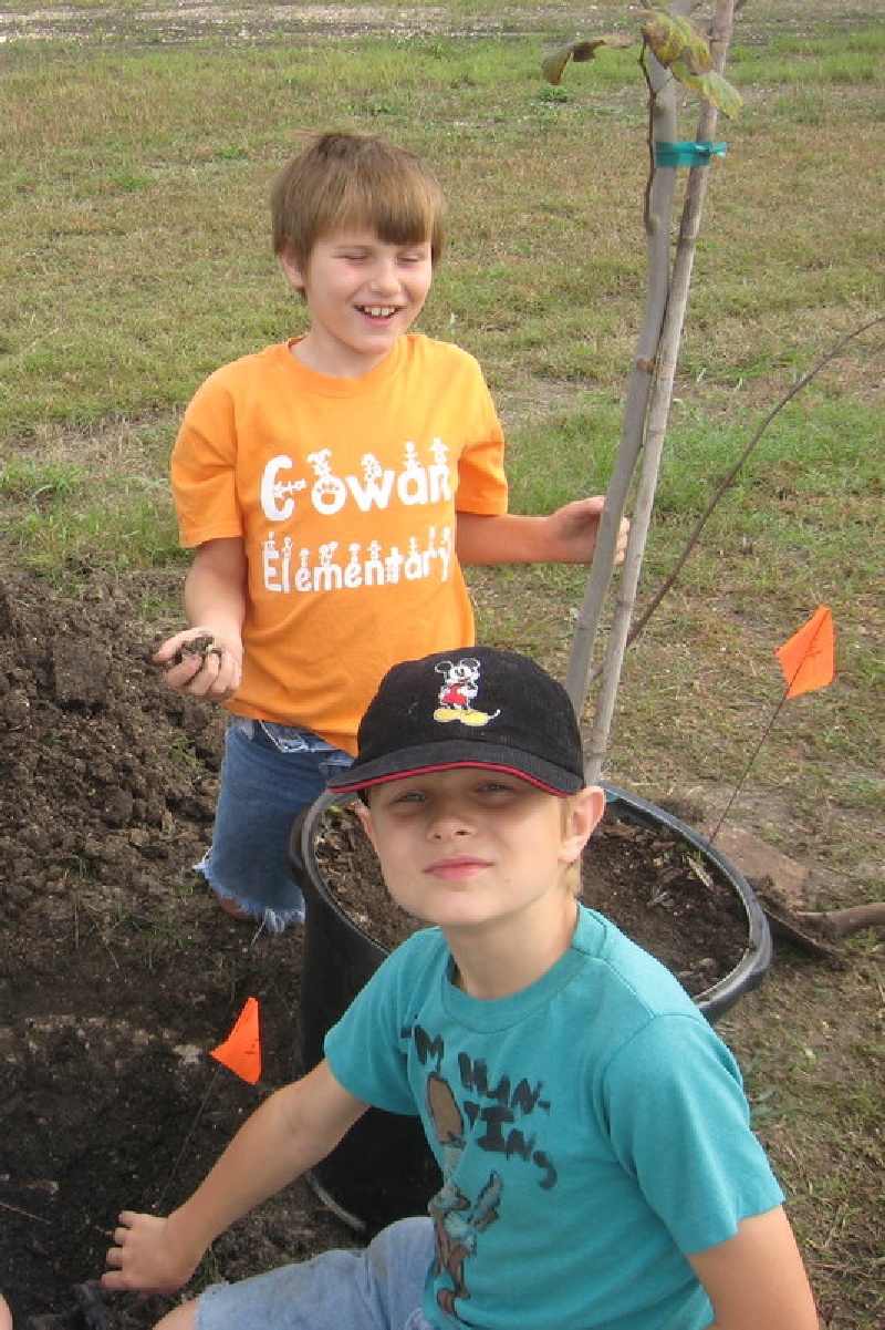 2010-Pack409-Blue-n-Gold - 217.jpg